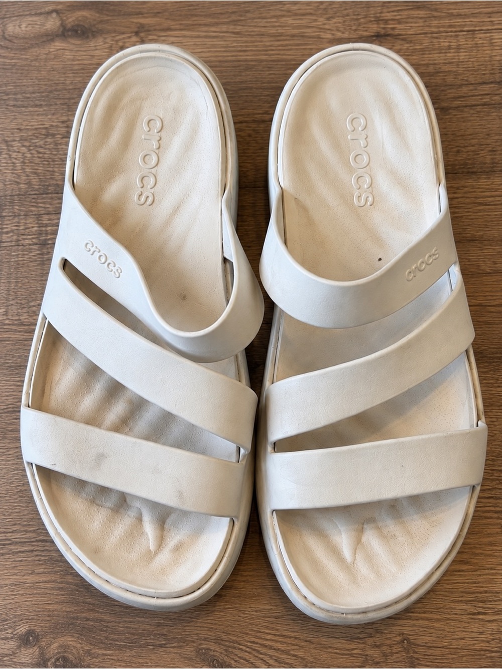 CROCS Women’s White Slip-On Sandals - 9W